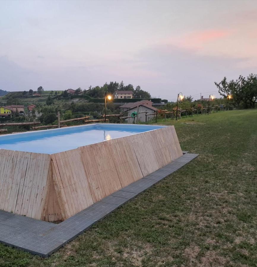 Cascina Brichat Alta Langa Serravalle delle Langhe Eksteriør billede