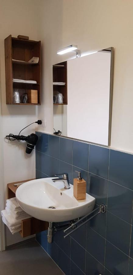Cascina Brichat Alta Langa Serravalle delle Langhe Eksteriør billede