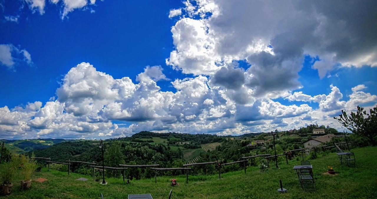 Cascina Brichat Alta Langa Serravalle delle Langhe Eksteriør billede